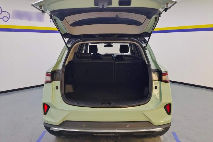 Used Wuling Asta 2021 1.5T CVT Starlight Edition Trunk