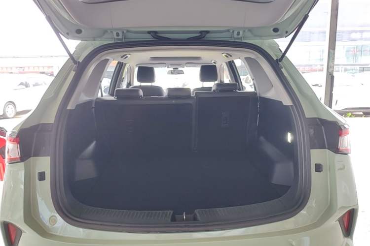 Used Wuling Asta 2021 1.5T Manual Starlight Edition Trunk