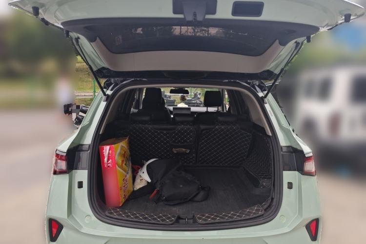 Used Wuling Asta 2021 1.5T CVT Starlight Edition Trunk