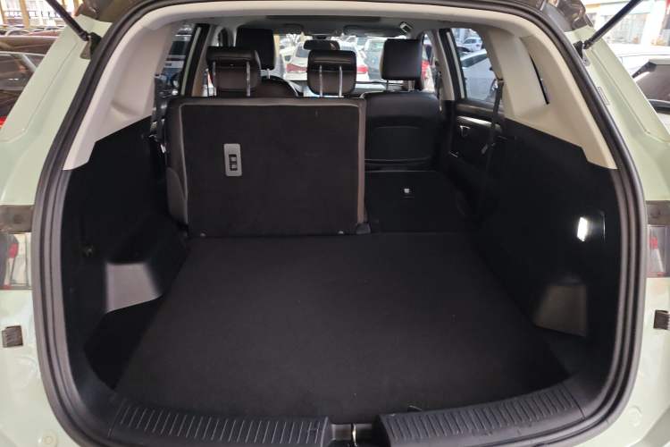 Used Wuling Asta 2021 1.5T CVT Starlight Edition Trunk