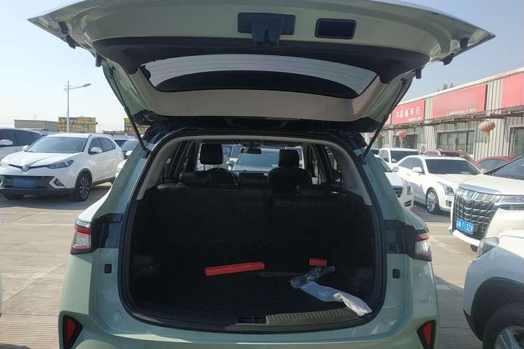 Used Wuling Asta 2021 1.5T CVT Star曜 Edition Trunk