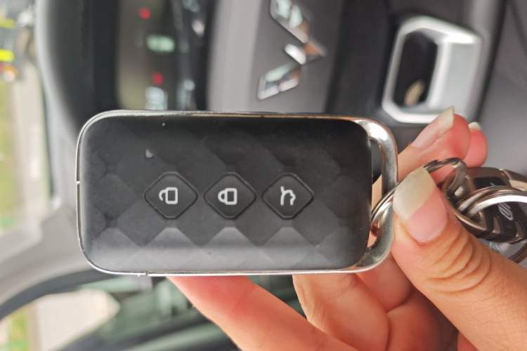 Used Wuling Asta 2021 1.5T CVT Starlight Edition Vehicle Key