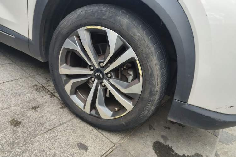 Used Wuling Asta 2021 1.5T CVT Star曜 Edition Right Front Wheel Hub