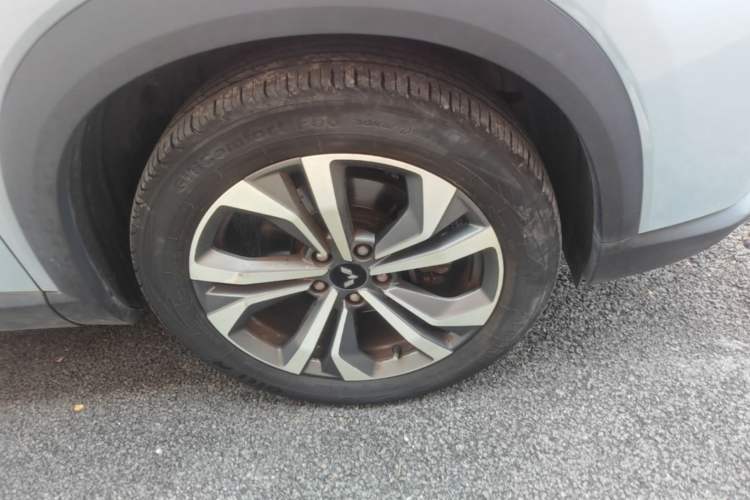 Used Wuling Asta 2021 1.5T CVT Star曜 Edition Right Front Wheel Hub