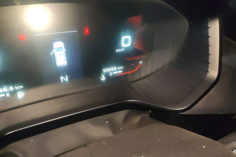 Used Wuling Asta 2021 1.5T Manual Starlight Edition Odometer Close Up
