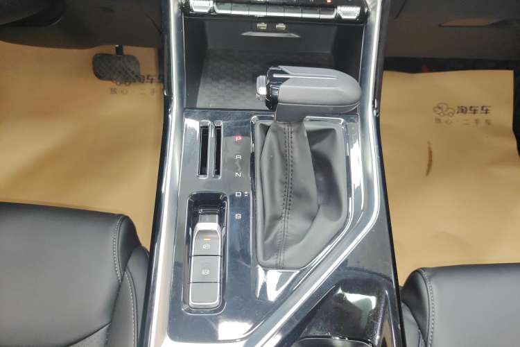 Used Wuling Asta 2021 1.5T CVT Starlight Edition Gear Lever