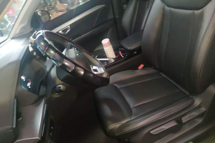 Used Wuling Asta 2021 1.5T CVT Starlight Edition Left Front Seat