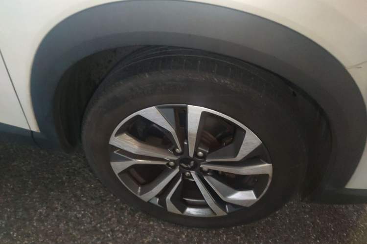 Used Wuling Asta 2021 1.5T CVT Starlight Edition Right Front Wheel Hub
