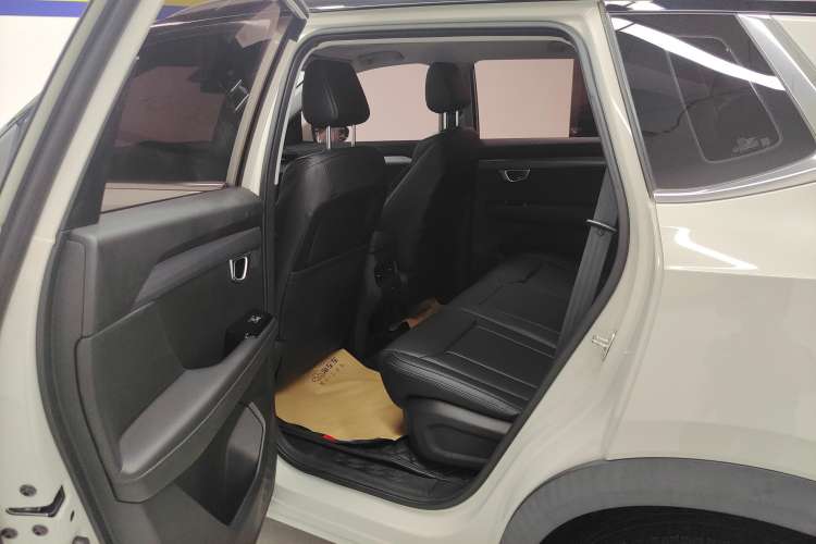 Used Wuling Asta 2021 1.5T CVT Starlight Edition Right Rear Seat