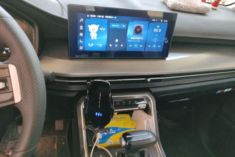 Used Wuling Asta 2021 1.5T CVT Starlight Edition Audio And AC Panel
