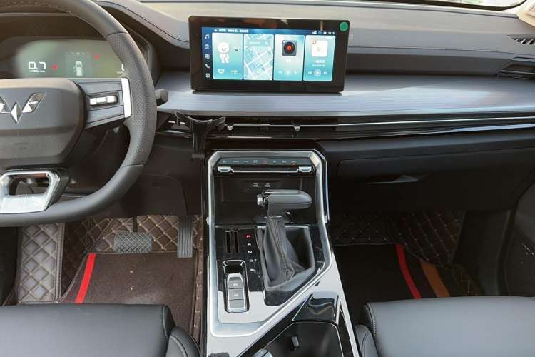 Used Wuling Asta 2021 1.5T CVT Starlight Edition Audio And AC Panel