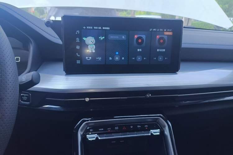 Used Wuling Asta 2021 1.5T CVT Starlight Edition Audio And AC Panel
