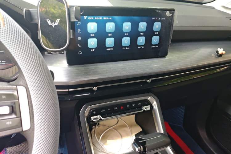 Used Wuling Asta 2021 1.5T CVT Starlight Edition Audio And AC Panel