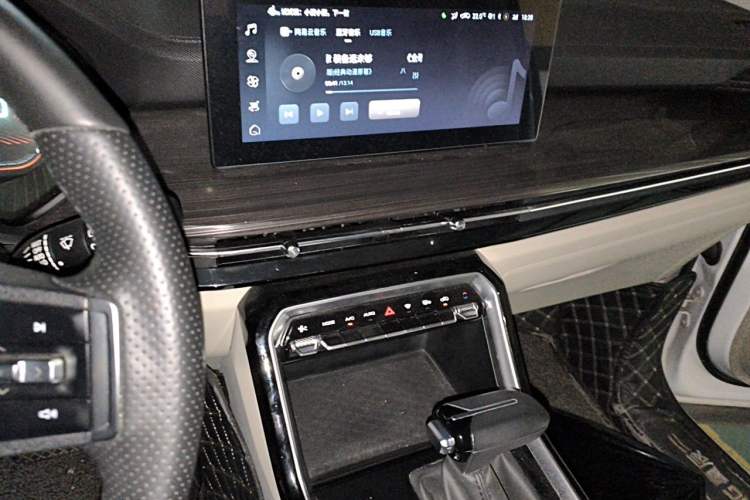 Used Wuling Asta 2021 1.5T CVT Star曜 Edition Audio And AC Panel