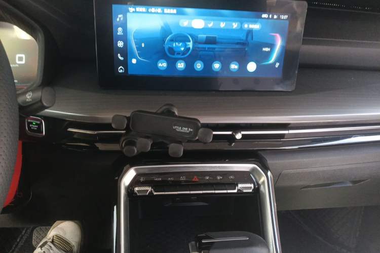 Used Wuling Asta 2021 1.5T CVT Starlight Edition Audio And AC Panel