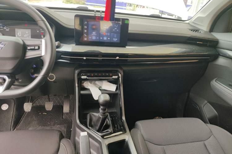 Used Wuling Asta 2021 1.5T Manual Xingyue Edition Audio And AC Panel