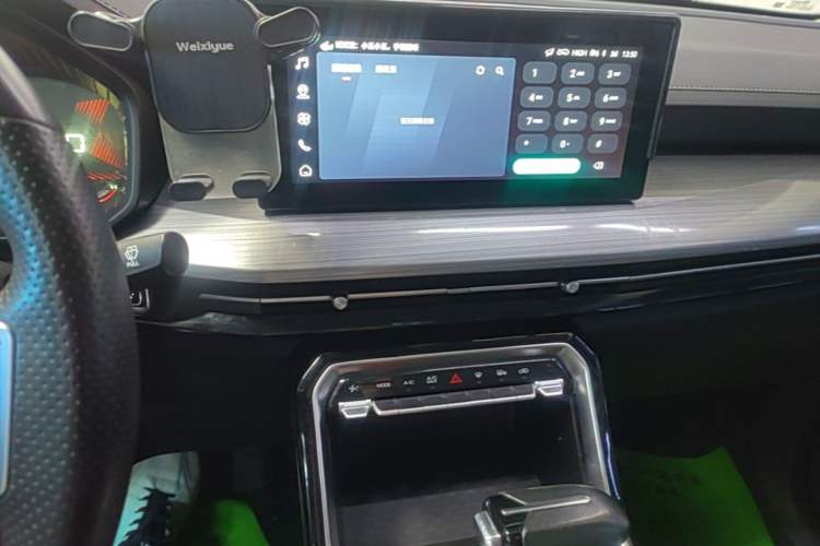 Used Wuling Asta 2021 1.5T CVT Starlight Edition Audio And AC Panel