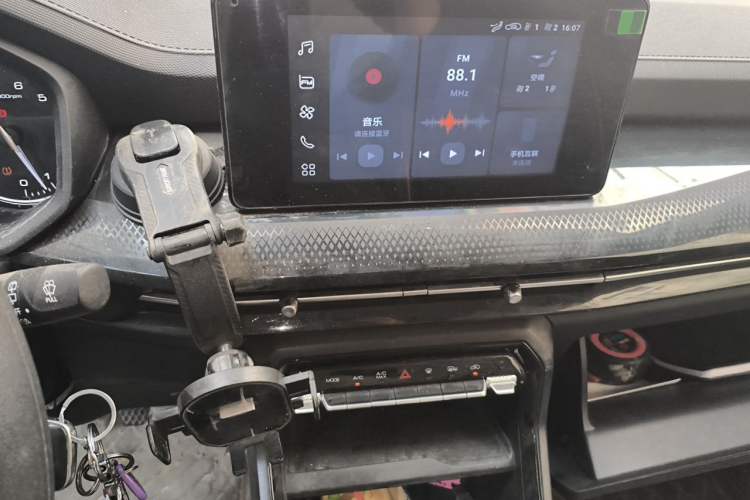 Used Wuling Asta 2021 1.5T Manual Xingyue Edition Audio And AC Panel
