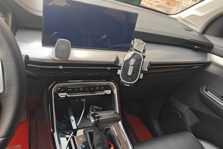 Used Wuling Asta 2021 1.5T CVT Starlight Edition Audio And AC Panel