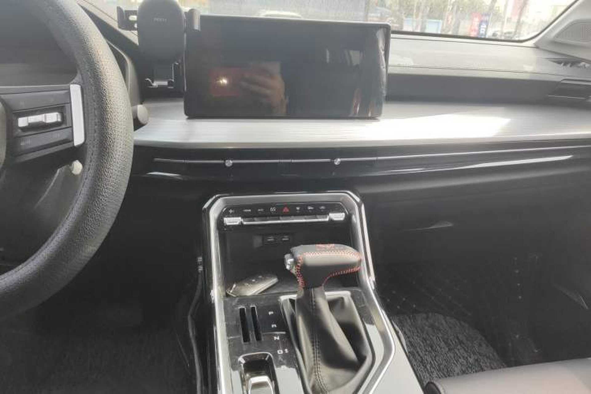 Used Wuling Asta 2021 1.5T CVT Starlight Edition Audio And AC Panel