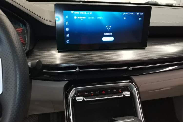 Used Wuling Asta 2021 1.5T CVT Star曜 Edition Audio And AC Panel