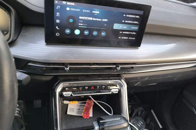 Used Wuling Asta 2021 1.5T CVT Starlight Edition Audio And AC Panel