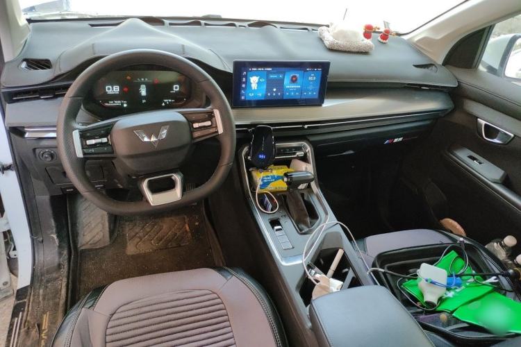 Used Wuling Asta 2021 1.5T CVT Starlight Edition Center Console