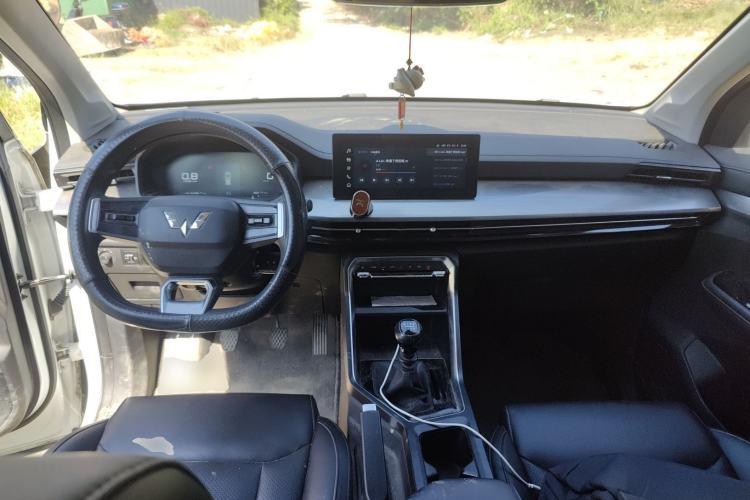 Used Wuling Asta 2021 1.5T Manual Starlight Edition Center Console