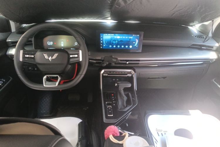 Used Wuling Asta 2021 1.5T CVT Starlight Edition Center Console