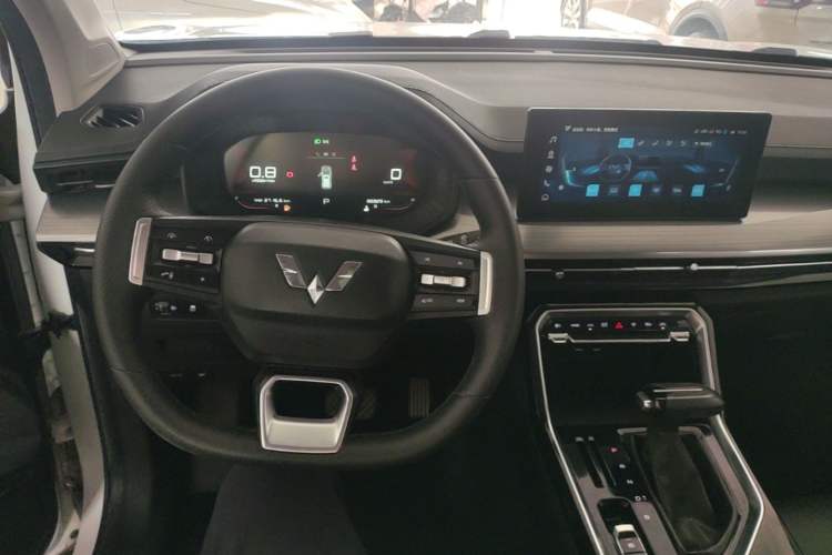 Used Wuling Asta 2021 1.5T CVT Starlight Edition Center Console