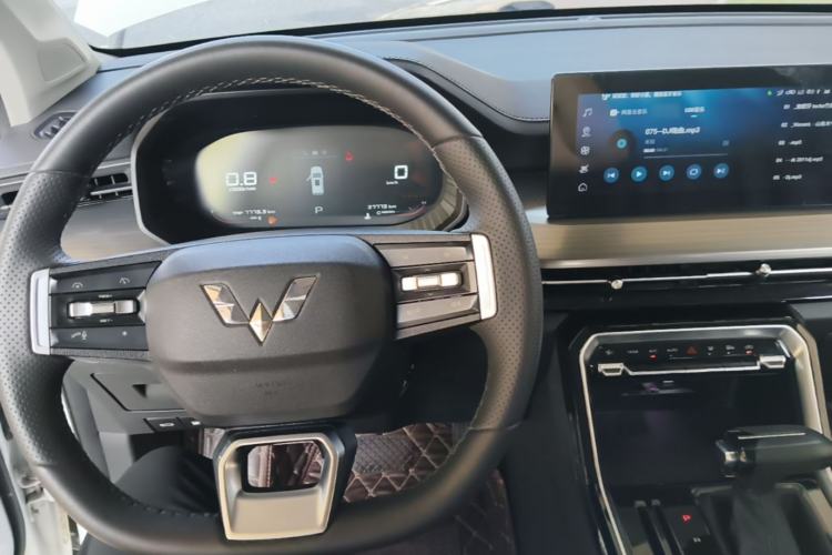Used Wuling Asta 2021 1.5T CVT Star-Yao Edition Center Console