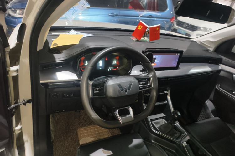 Used Wuling Asta 2021 1.5T Manual Starlight Edition Center Console