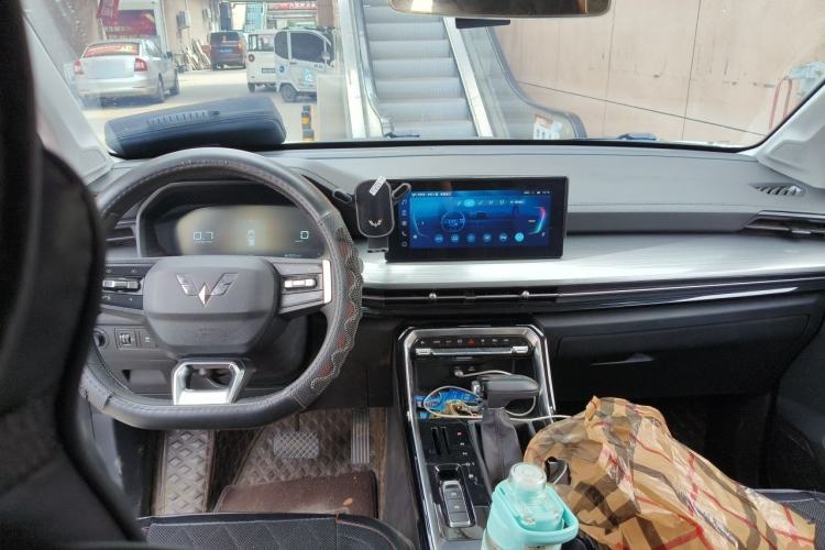 Used Wuling Asta 2021 1.5T CVT Starlight Edition Center Console