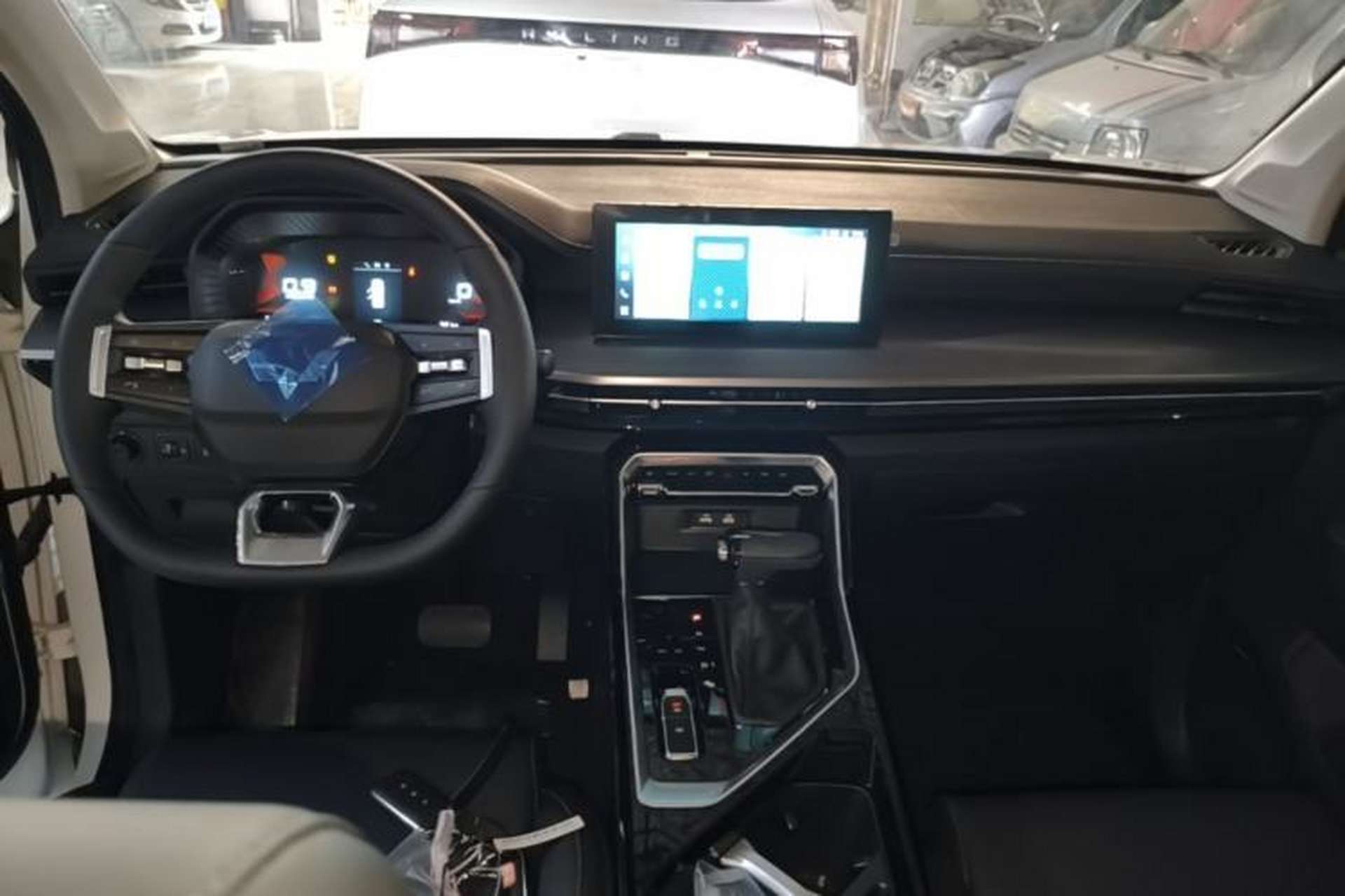 Used Wuling Asta 2021 1.5T CVT Starlight Edition Center Console