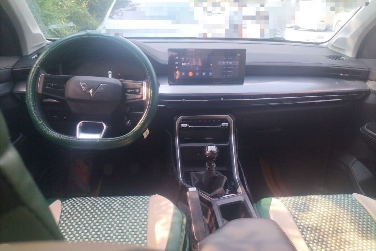 Used Wuling Asta 2021 1.5T Manual Starlight Edition Center Console
