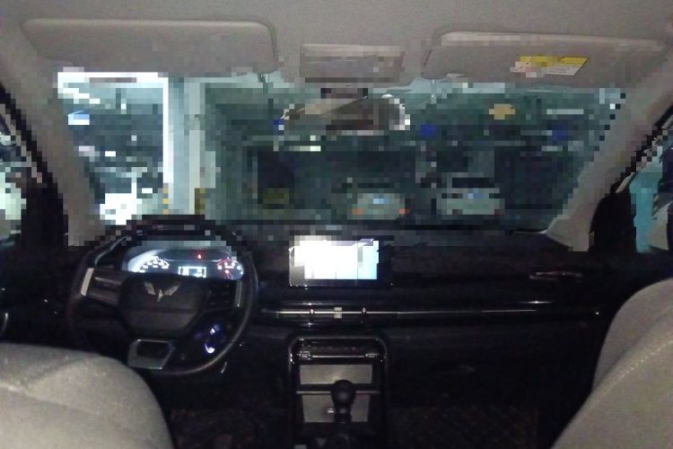 Used Wuling Asta 2021 1.5T Manual Xingyue Edition Center Console