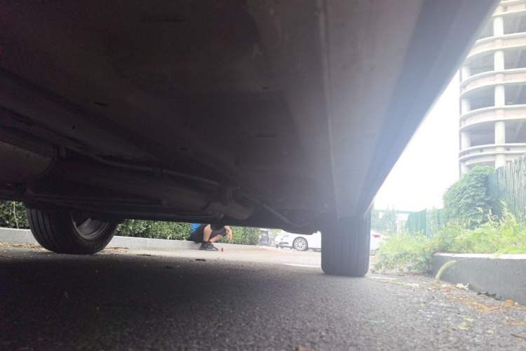 Used Wuling Asta 2021 1.5T Manual Xingyue Edition Chassis Front Left