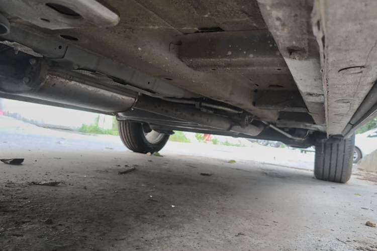 Used Wuling Asta 2021 1.5T Manual Xingyue Edition Chassis Front Left