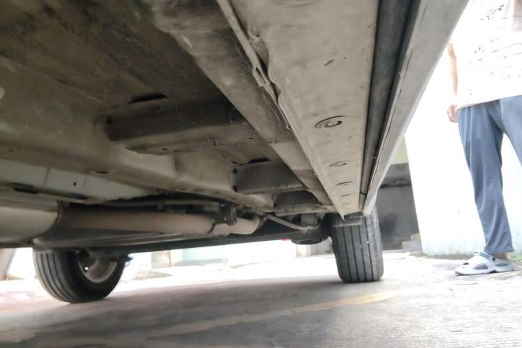 Used Wuling Asta 2021 1.5T Manual Xingyue Edition Chassis Front Left