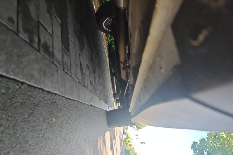 Used Wuling Asta 2021 1.5T Manual Xingyue Edition Chassis Front Left