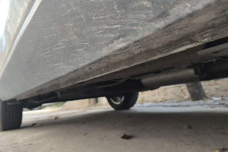 Used Wuling Asta 2021 1.5T Manual Xingyue Edition Chassis Front Right
