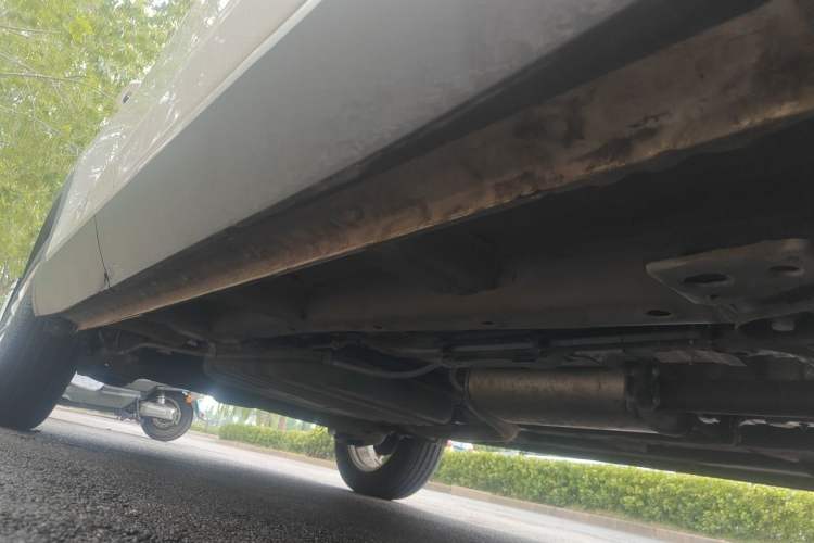 Used Wuling Asta 2021 1.5T Manual Xingyue Edition Chassis Front Right