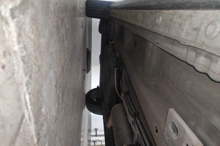 Used Wuling Asta 2021 1.5T Manual Xingyue Edition Chassis Front Right