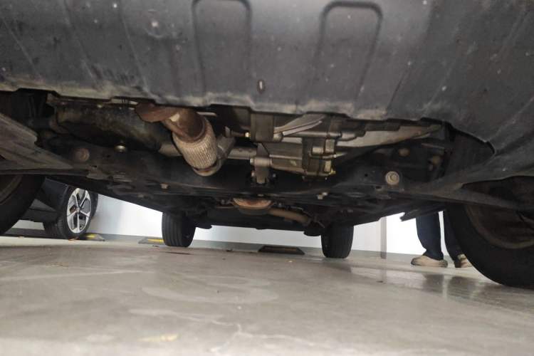Used Wuling Asta 2021 1.5T Manual Xingyue Edition Chassis Front