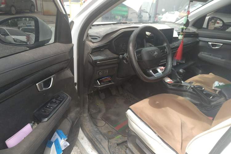 Used Wuling Asta 2021 1.5T Manual Xingyue Edition Driver Seat