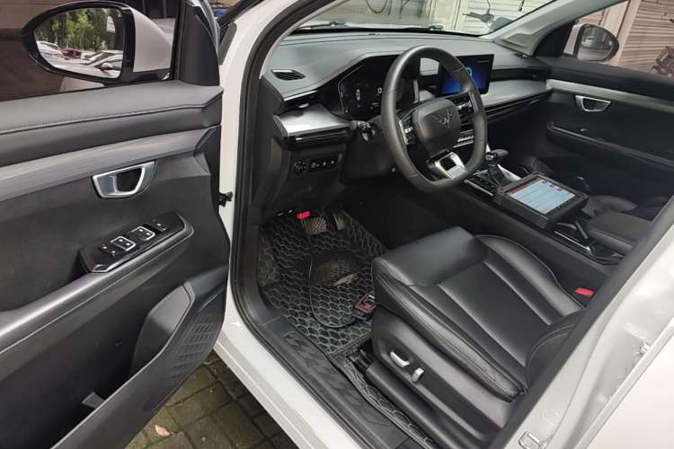 Used Wuling Asta 2021 1.5T CVT Star曜 Edition Driver Seat