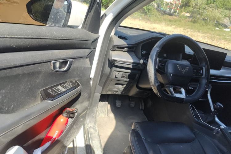 Used Wuling Asta 2021 1.5T Manual Starlight Edition Driver Seat