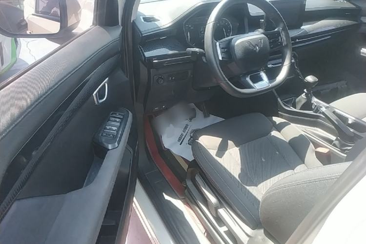 Used Wuling Asta 2021 1.5T Manual Xingyue Edition Driver Seat
