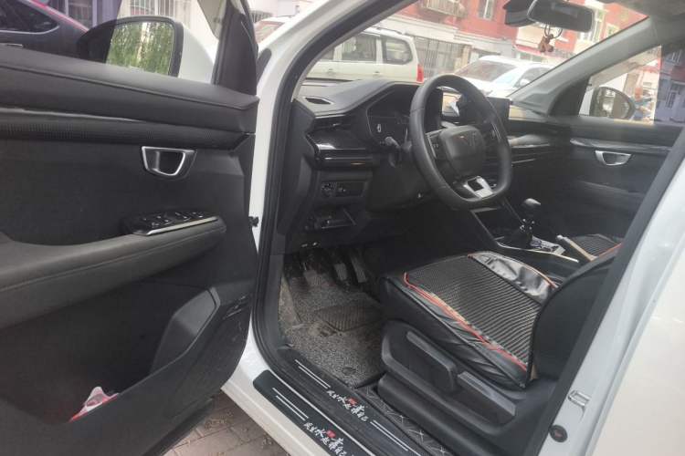 Used Wuling Asta 2021 1.5T Manual Xingyue Edition Driver Seat