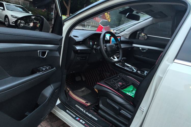 Used Wuling Asta 2021 1.5T CVT Starlight Edition Driver Seat